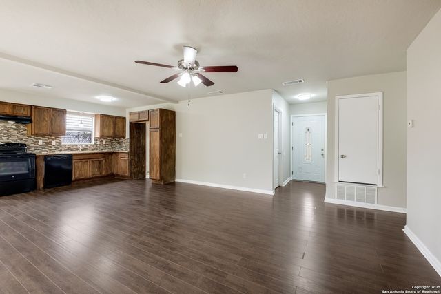 9214 Cliffvale St, San Antonio, TX 78250