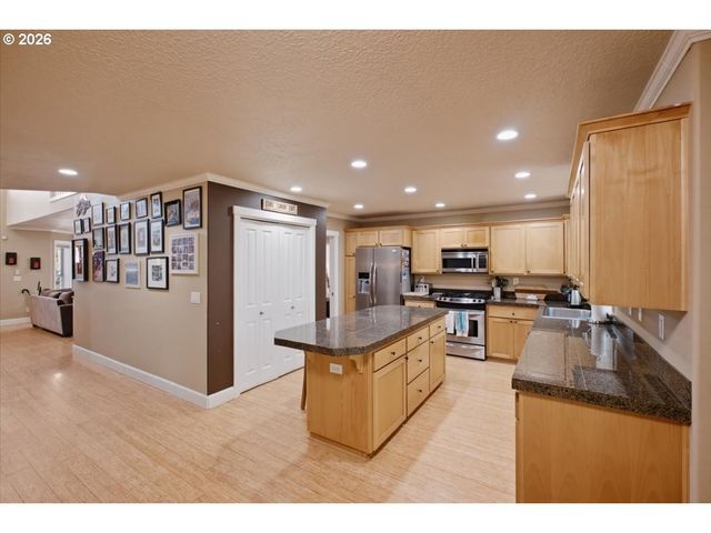 2448 Nw VIOLET Ct, Albany, OR 97321