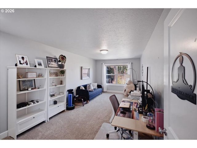 2448 Nw VIOLET Ct, Albany, OR 97321
