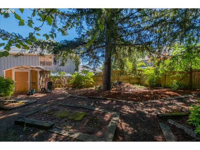2448 Nw VIOLET Ct, Albany, OR 97321