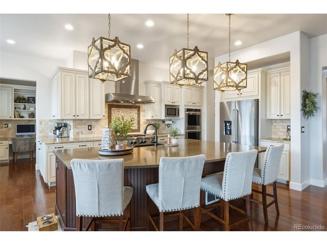 10601 Montecito Dr, Lone Tree, CO 80124