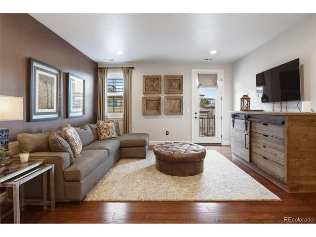 10601 Montecito Dr, Lone Tree, CO 80124