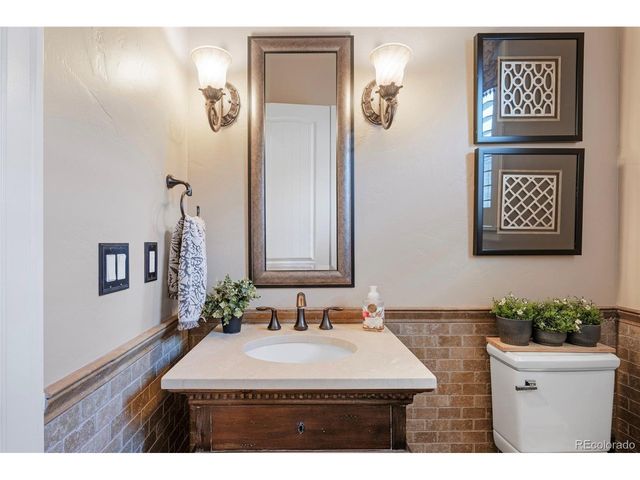 10601 Montecito Dr, Lone Tree, CO 80124