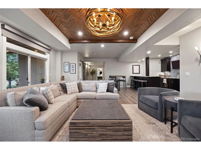 10601 Montecito Dr, Lone Tree, CO 80124