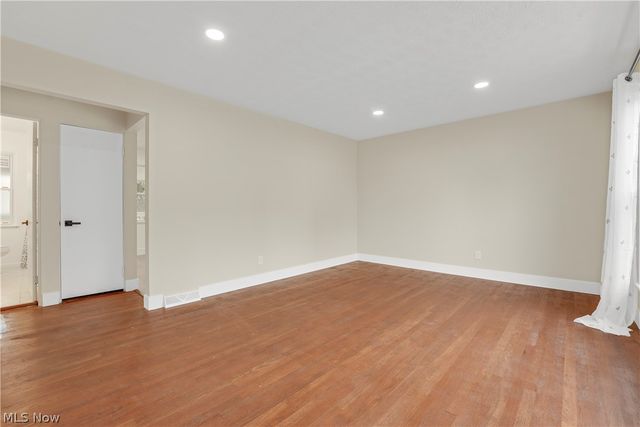 29050 Edgewood Drive, Willowick, OH 44095