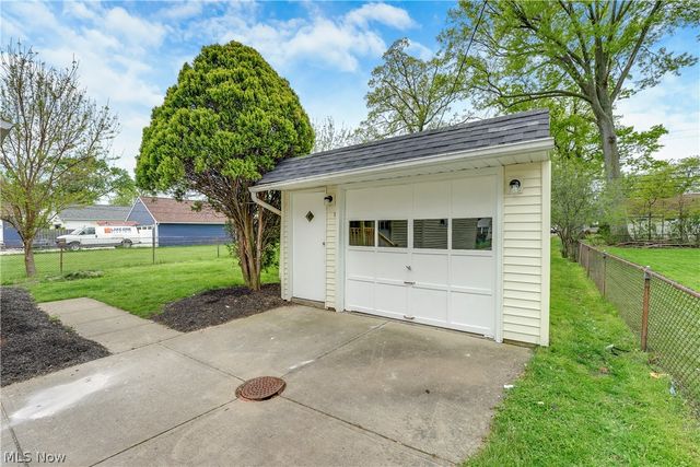 29050 Edgewood Drive, Willowick, OH 44095