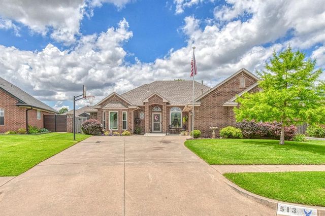 513 N Geronimo Way, Mustang, OK 73064