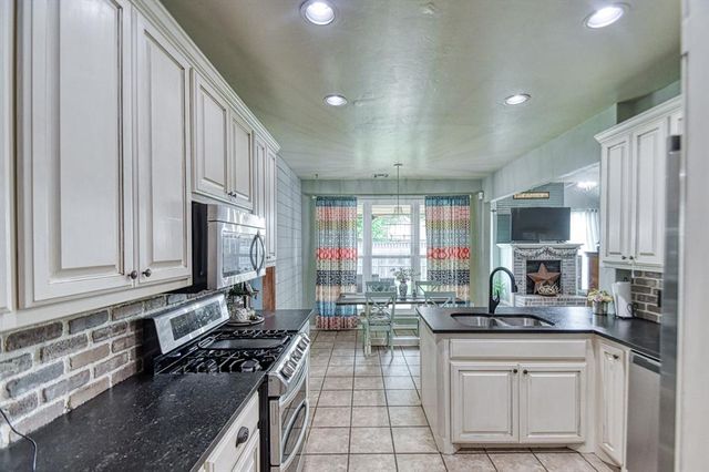 513 N Geronimo Way, Mustang, OK 73064