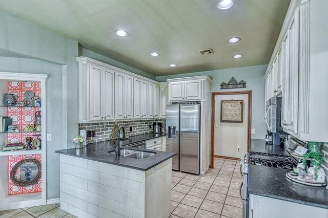 513 N Geronimo Way, Mustang, OK 73064