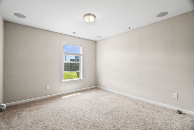 225 Leah Ct, Gallatin, TN 37066