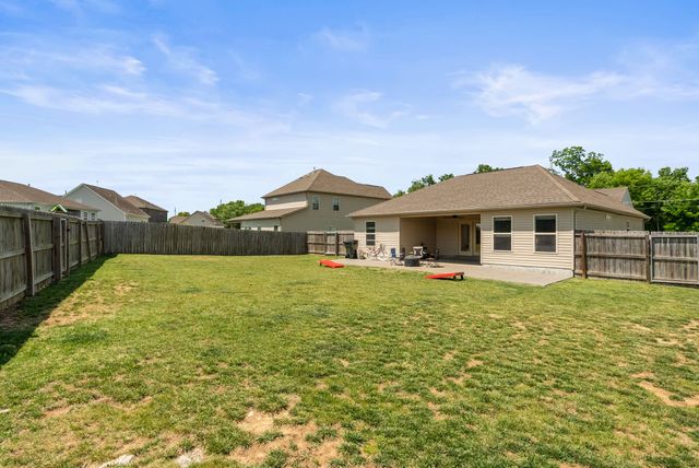 225 Leah Ct, Gallatin, TN 37066