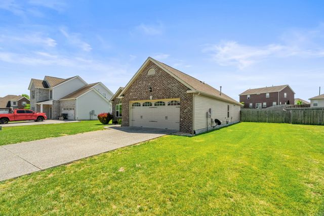 225 Leah Ct, Gallatin, TN 37066