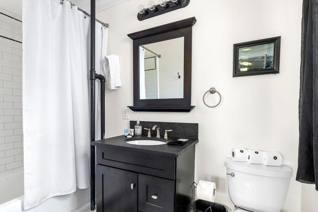695 King Street, Charleston, SC 29403