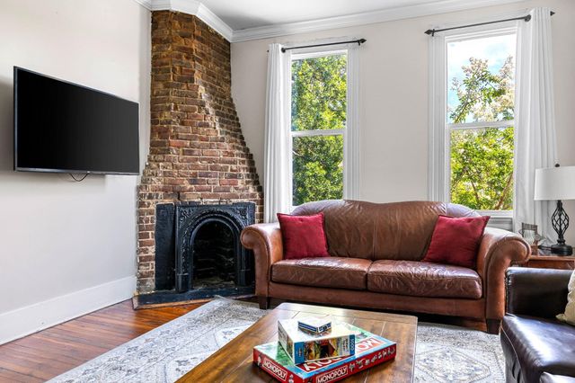 695 King Street, Charleston, SC 29403