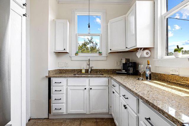 695 King Street, Charleston, SC 29403