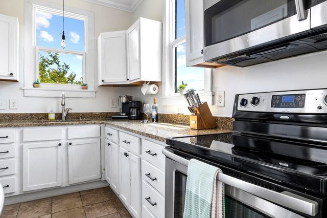 695 King Street, Charleston, SC 29403