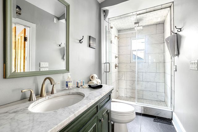 695 King Street, Charleston, SC 29403