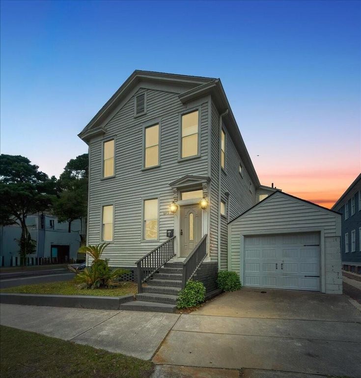 695 King Street, Charleston, SC 29403