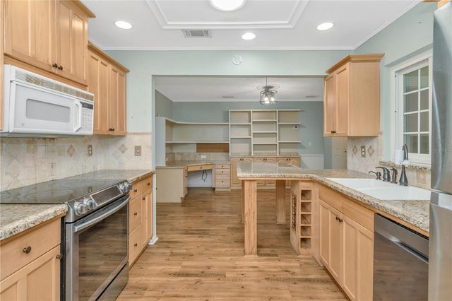 3412 LITTLE OAK STREET, Valrico, FL 33596