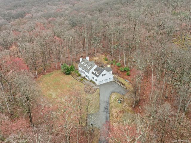 580 Oscawana Lake Road, Putnam Valley, NY 10579