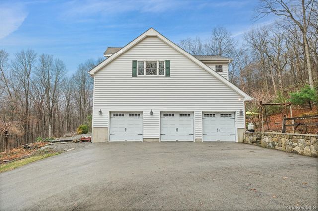 580 Oscawana Lake Road, Putnam Valley, NY 10579