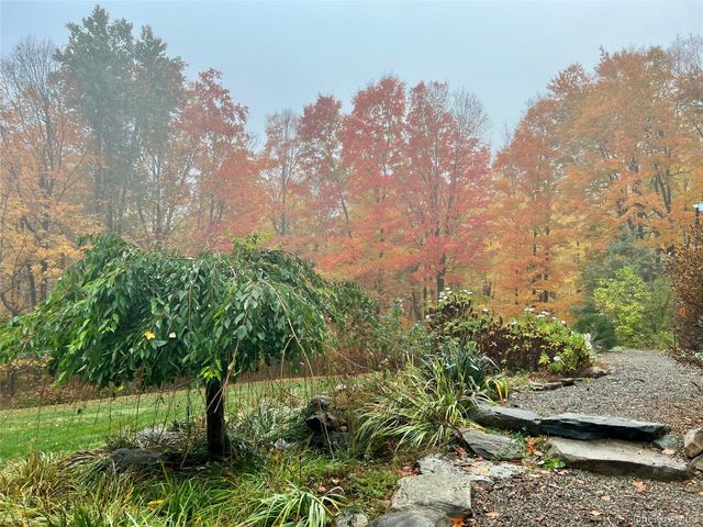 580 Oscawana Lake Road, Putnam Valley, NY 10579