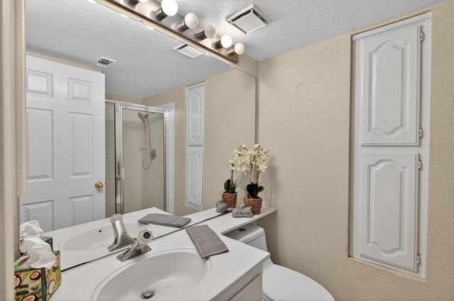 9083 Fanega Ct, Elk Grove, CA 95758