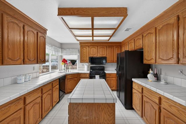 9083 Fanega Ct, Elk Grove, CA 95758