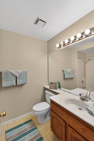 9083 Fanega Ct, Elk Grove, CA 95758