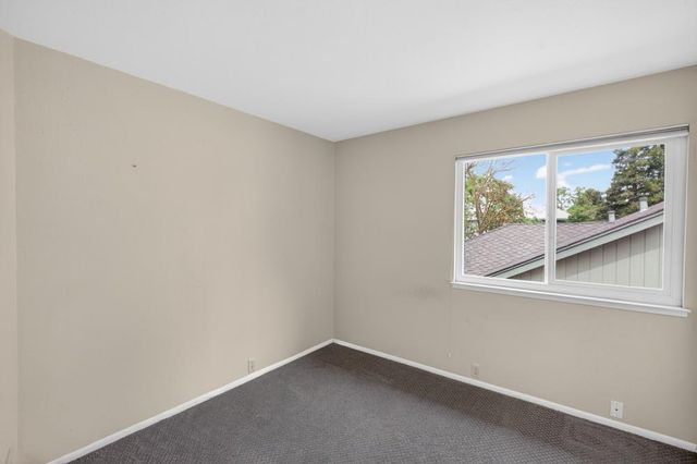 9083 Fanega Ct, Elk Grove, CA 95758