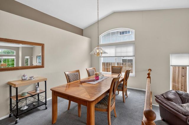 9083 Fanega Ct, Elk Grove, CA 95758