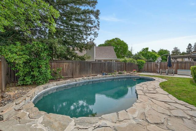 9083 Fanega Ct, Elk Grove, CA 95758
