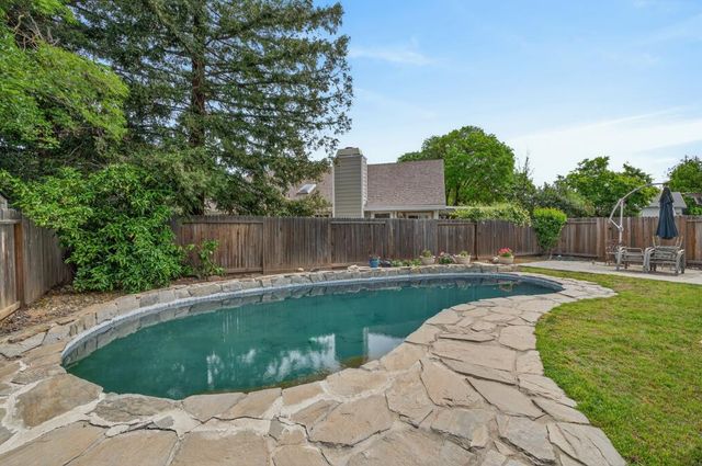 9083 Fanega Ct, Elk Grove, CA 95758