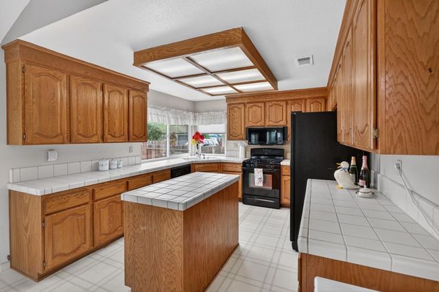 9083 Fanega Ct, Elk Grove, CA 95758