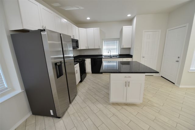 2385 Murphy Court, Red Oak, TX 75154