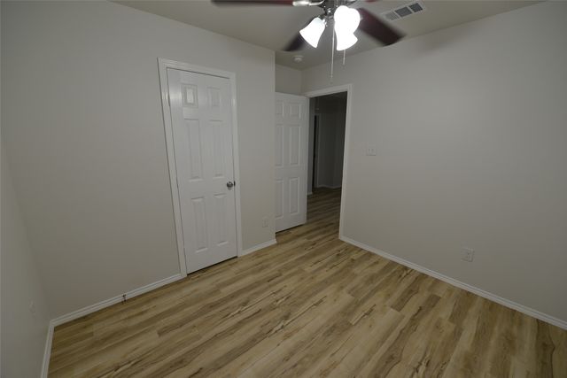 2385 Murphy Court, Red Oak, TX 75154