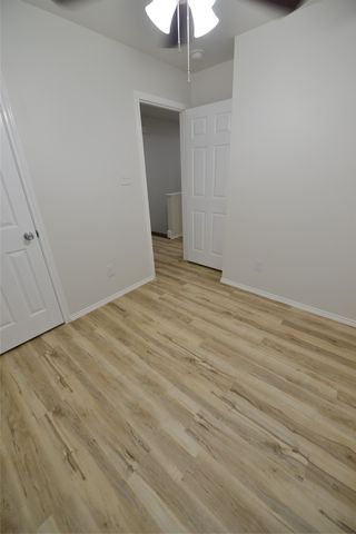 2385 Murphy Court, Red Oak, TX 75154