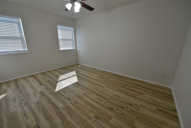 2385 Murphy Court, Red Oak, TX 75154