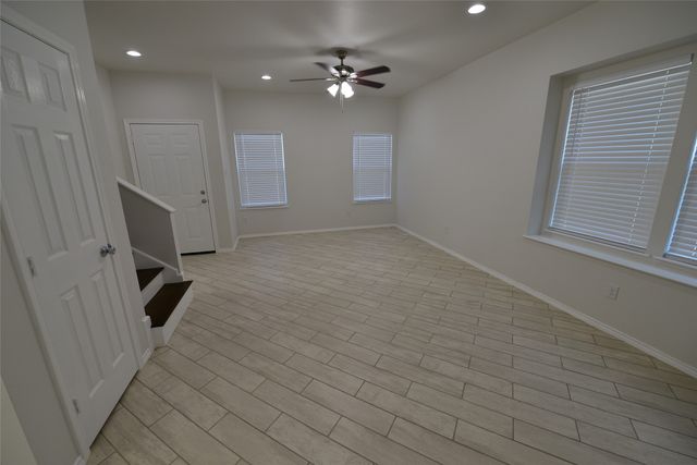 2385 Murphy Court, Red Oak, TX 75154