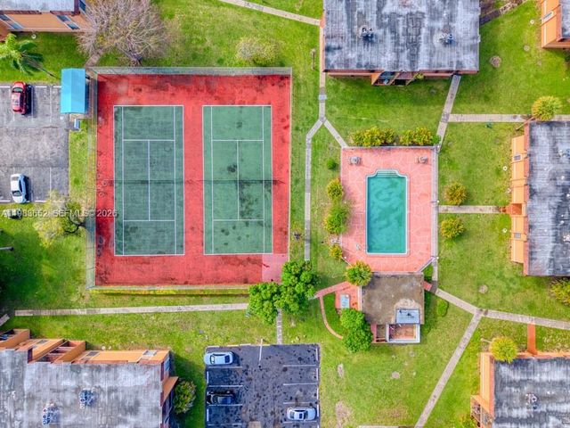 9459 SW 76th St R5, Miami, FL 33173