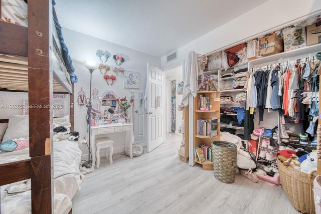 9459 SW 76th St R5, Miami, FL 33173