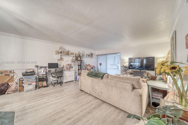 9459 SW 76th St R5, Miami, FL 33173