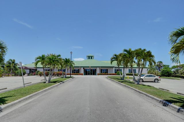 331 NW Broken Oak Trail, Jensen Beach, FL 34957