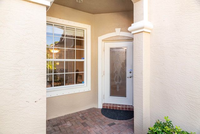 331 NW Broken Oak Trail, Jensen Beach, FL 34957