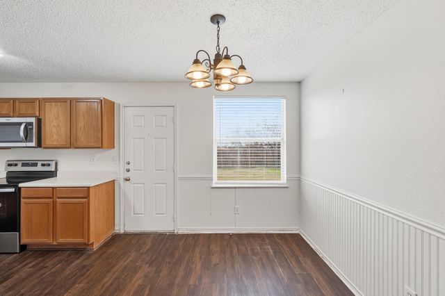 205 Phlox Lane, Burleson, TX 76028