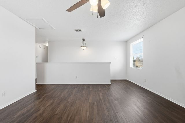 205 Phlox Lane, Burleson, TX 76028