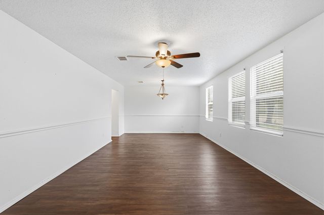 205 Phlox Lane, Burleson, TX 76028