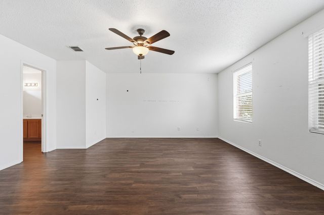 205 Phlox Lane, Burleson, TX 76028