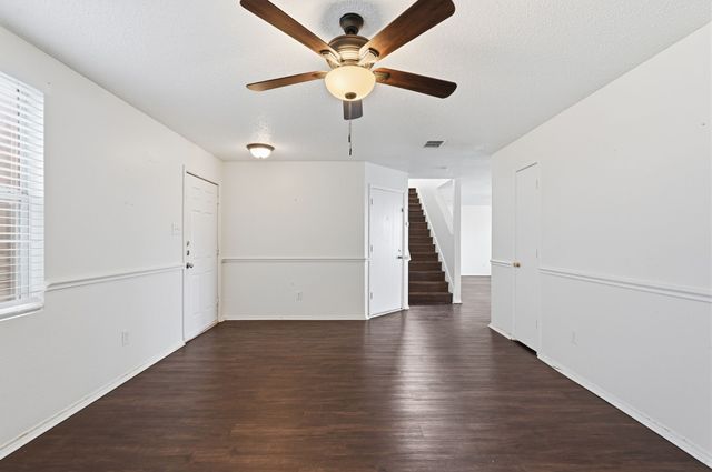 205 Phlox Lane, Burleson, TX 76028