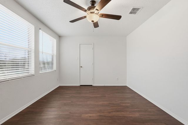 205 Phlox Lane, Burleson, TX 76028